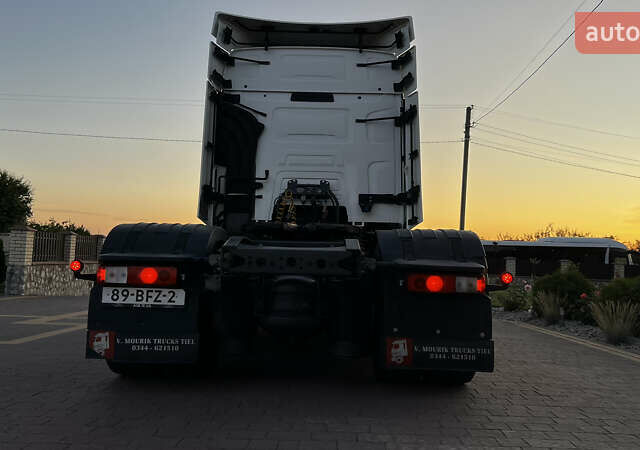 Білий Рено Range T, об'ємом двигуна 10.8 л та пробігом 777 тис. км за 29000 $, фото 4 на Automoto.ua