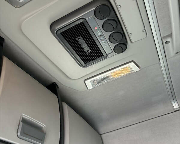 Белый Рено Range T, объемом двигателя 10.84 л и пробегом 790 тыс. км за 19800 $, фото 7 на Automoto.ua