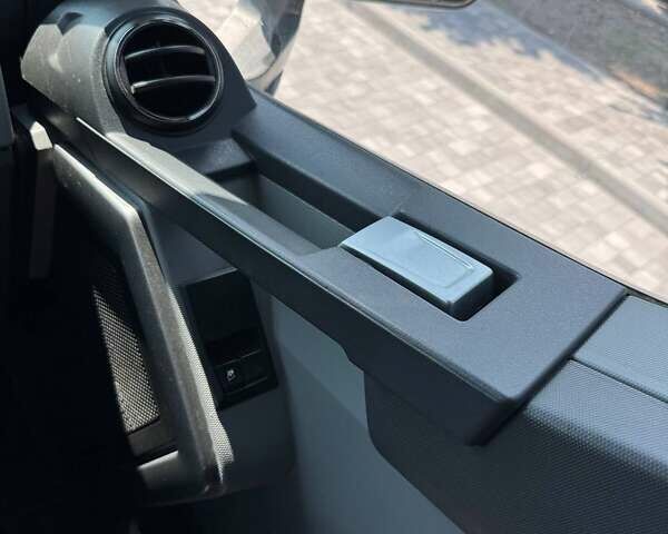 Белый Рено Range T, объемом двигателя 10.8 л и пробегом 900 тыс. км за 23999 $, фото 8 на Automoto.ua