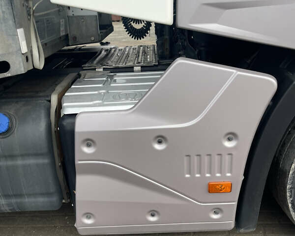 Белый Рено Range T, объемом двигателя 12.9 л и пробегом 750 тыс. км за 29450 $, фото 21 на Automoto.ua