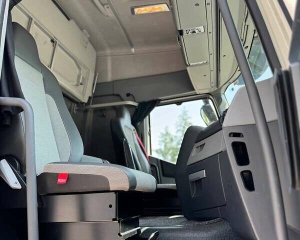 Белый Рено Range T, объемом двигателя 10.8 л и пробегом 900 тыс. км за 23999 $, фото 14 на Automoto.ua