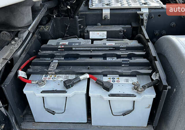 Белый Рено Range T, объемом двигателя 10.8 л и пробегом 777 тыс. км за 29800 $, фото 12 на Automoto.ua