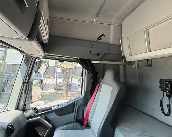 Белый Рено Range T, объемом двигателя 10.8 л и пробегом 900 тыс. км за 23999 $, фото 23 на Automoto.ua