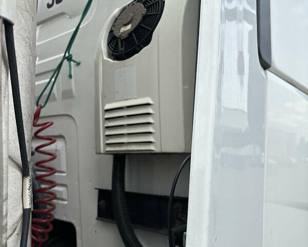 Белый Рено Range T, объемом двигателя 10.84 л и пробегом 790 тыс. км за 19800 $, фото 10 на Automoto.ua