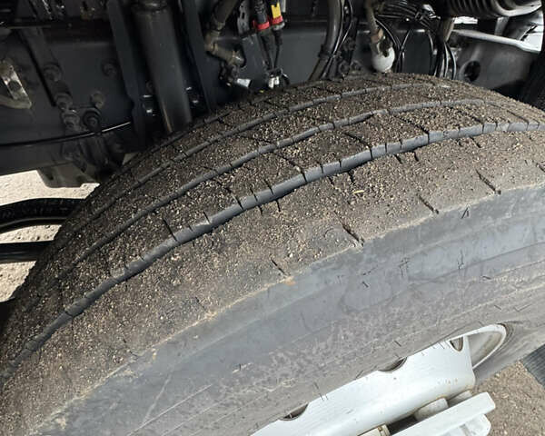 Білий Рено Range T, об'ємом двигуна 11 л та пробігом 700 тис. км за 18000 $, фото 8 на Automoto.ua