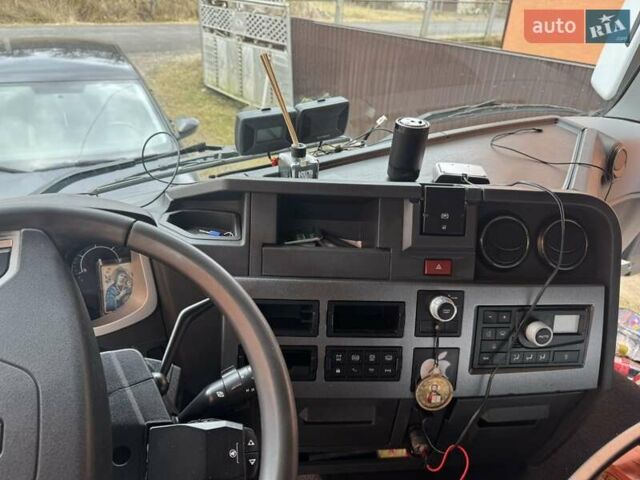 Белый Рено Range T, объемом двигателя 10.8 л и пробегом 115 тыс. км за 17000 $, фото 3 на Automoto.ua