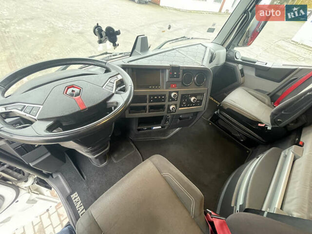 Белый Рено Range T, объемом двигателя 12.9 л и пробегом 750 тыс. км за 29450 $, фото 27 на Automoto.ua