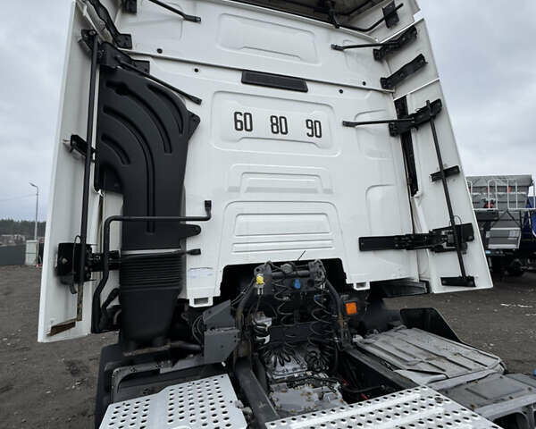 Белый Рено Range T, объемом двигателя 11 л и пробегом 800 тыс. км за 17999 $, фото 13 на Automoto.ua