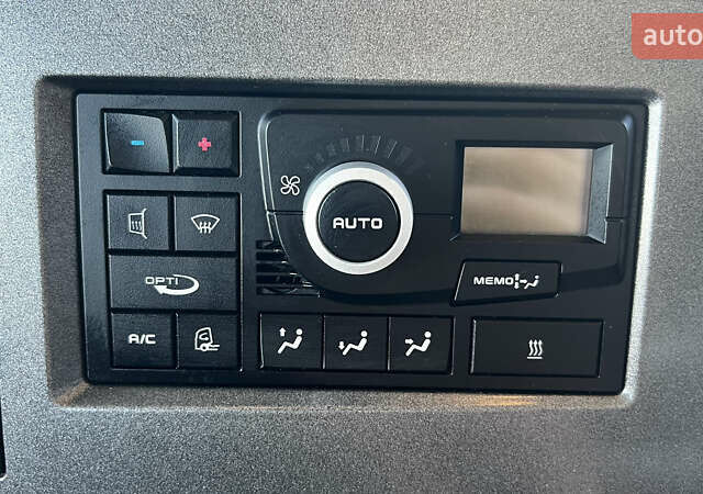 Белый Рено Range T, объемом двигателя 10.8 л и пробегом 777 тыс. км за 29800 $, фото 57 на Automoto.ua