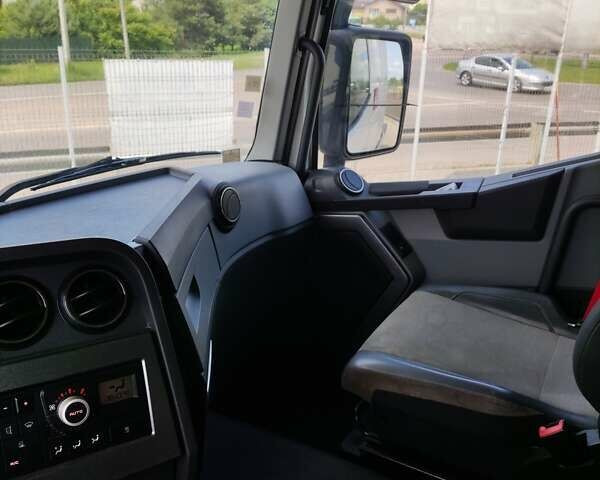 Белый Рено Range T, объемом двигателя 10.84 л и пробегом 999 тыс. км за 20500 $, фото 7 на Automoto.ua