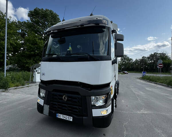 Білий Рено Range T, об'ємом двигуна 12.8 л та пробігом 797 тис. км за 23999 $, фото 1 на Automoto.ua