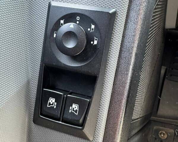 Белый Рено Range T, объемом двигателя 10.8 л и пробегом 900 тыс. км за 23999 $, фото 30 на Automoto.ua