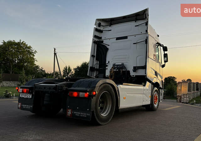 Белый Рено Range T, объемом двигателя 10.8 л и пробегом 777 тыс. км за 29800 $, фото 2 на Automoto.ua
