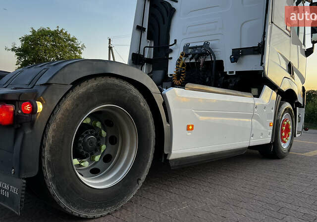 Білий Рено Range T, об'ємом двигуна 10.8 л та пробігом 777 тис. км за 29000 $, фото 3 на Automoto.ua