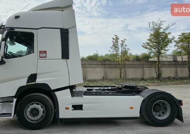 Белый Рено Range T, объемом двигателя 10.84 л и пробегом 740 тыс. км за 19500 $, фото 7 на Automoto.ua