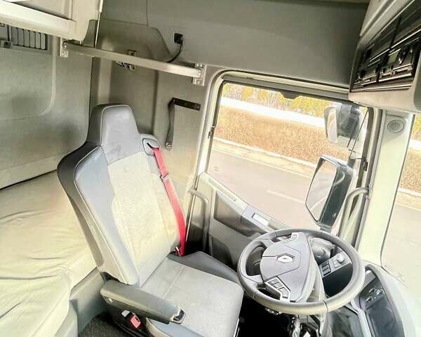 Белый Рено Range T, объемом двигателя 10.8 л и пробегом 822 тыс. км за 24700 $, фото 13 на Automoto.ua