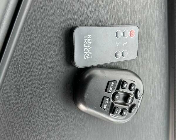 Білий Рено Range T, об'ємом двигуна 12.9 л та пробігом 965 тис. км за 24500 $, фото 12 на Automoto.ua