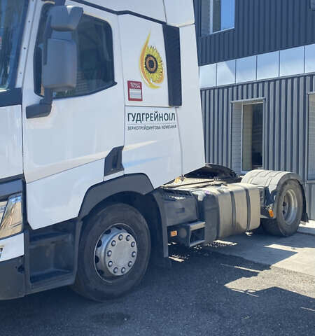 Білий Рено Range T, об'ємом двигуна 10.84 л та пробігом 503 тис. км за 30000 $, фото 1 на Automoto.ua