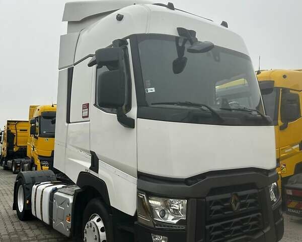 Белый Рено Range T, объемом двигателя 12.5 л и пробегом 740 тыс. км за 22500 $, фото 1 на Automoto.ua