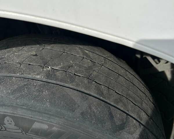 Білий Рено Range T, об'ємом двигуна 12.9 л та пробігом 965 тис. км за 24500 $, фото 27 на Automoto.ua