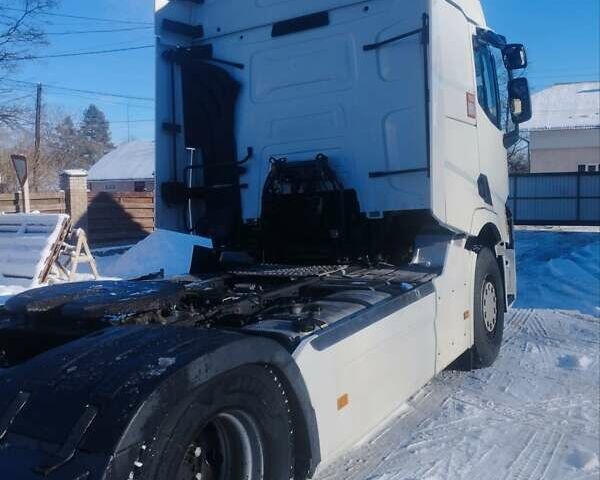Белый Рено Range T, объемом двигателя 12.9 л и пробегом 391 тыс. км за 38000 $, фото 5 на Automoto.ua