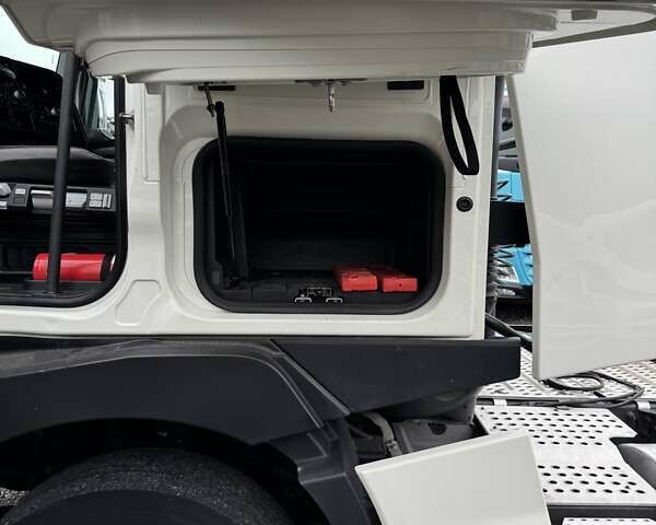 Білий Рено Range T, об'ємом двигуна 10.8 л та пробігом 804 тис. км за 23000 $, фото 16 на Automoto.ua