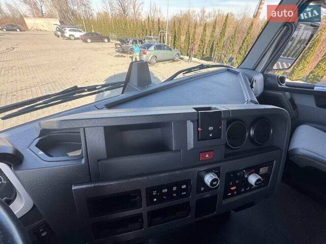 Белый Рено Range T, объемом двигателя 12.9 л и пробегом 910 тыс. км за 25000 $, фото 48 на Automoto.ua