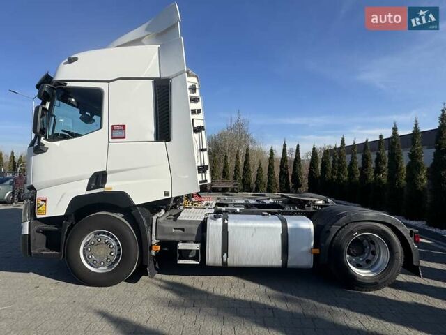 Белый Рено Range T, объемом двигателя 12.9 л и пробегом 910 тыс. км за 25000 $, фото 6 на Automoto.ua