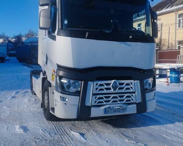Белый Рено Range T, объемом двигателя 12.9 л и пробегом 391 тыс. км за 38000 $, фото 1 на Automoto.ua
