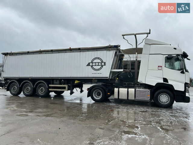 Білий Рено Range T, об'ємом двигуна 12.78 л та пробігом 852 тис. км за 32000 $, фото 5 на Automoto.ua