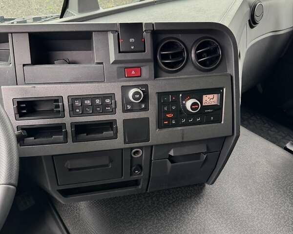 Білий Рено Range T, об'ємом двигуна 10.8 л та пробігом 804 тис. км за 22500 $, фото 13 на Automoto.ua