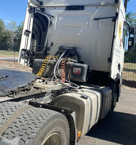 Білий Рено Range T, об'ємом двигуна 10.84 л та пробігом 503 тис. км за 30000 $, фото 2 на Automoto.ua