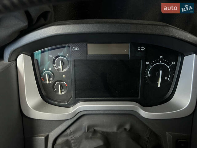 Білий Рено Range T, об'ємом двигуна 12.8 л та пробігом 470 тис. км за 43500 $, фото 10 на Automoto.ua