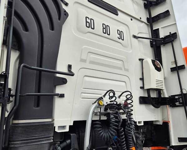 Белый Рено Range T, объемом двигателя 0 л и пробегом 799 тыс. км за 36500 $, фото 7 на Automoto.ua