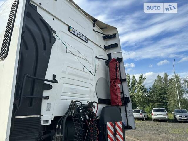 Белый Рено Range T, объемом двигателя 12.9 л и пробегом 835 тыс. км за 30000 $, фото 10 на Automoto.ua