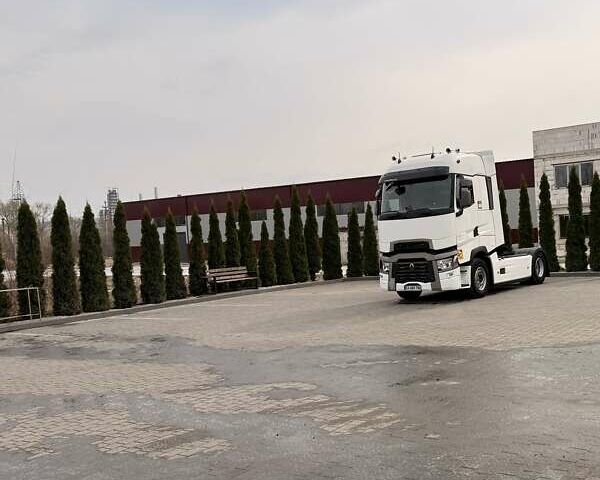 Белый Рено Range T, объемом двигателя 12.9 л и пробегом 750 тыс. км за 40900 $, фото 5 на Automoto.ua