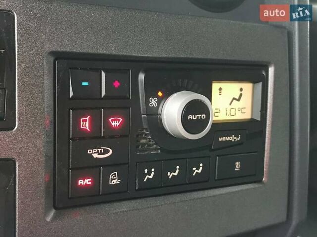 Белый Рено Range T, объемом двигателя 10.84 л и пробегом 690 тыс. км за 32000 $, фото 11 на Automoto.ua