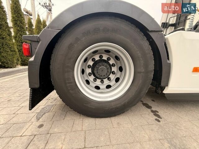 Белый Рено Range T, объемом двигателя 12.9 л и пробегом 750 тыс. км за 40900 $, фото 35 на Automoto.ua