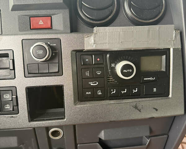 Рено Range T 2014 в Луцке на Automoto.ua Черный Рено Range T, объемом двигателя 10.8 л и пробегом 922 тыс. км за 29000 $, фото 20 на Automoto.ua