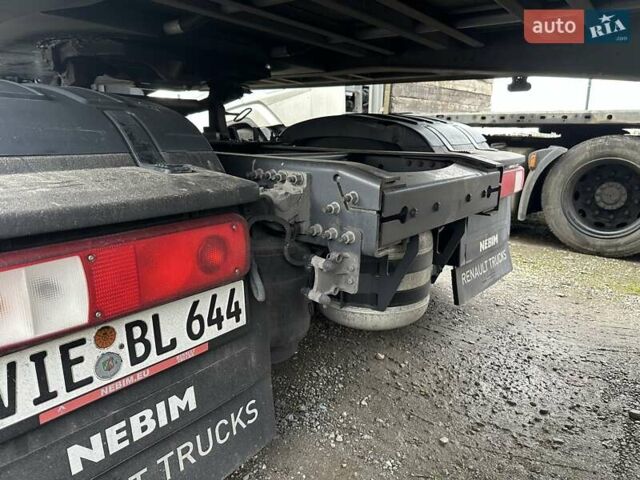 Чорний Рено Range T, об'ємом двигуна 12.8 л та пробігом 640 тис. км за 36089 $, фото 3 на Automoto.ua