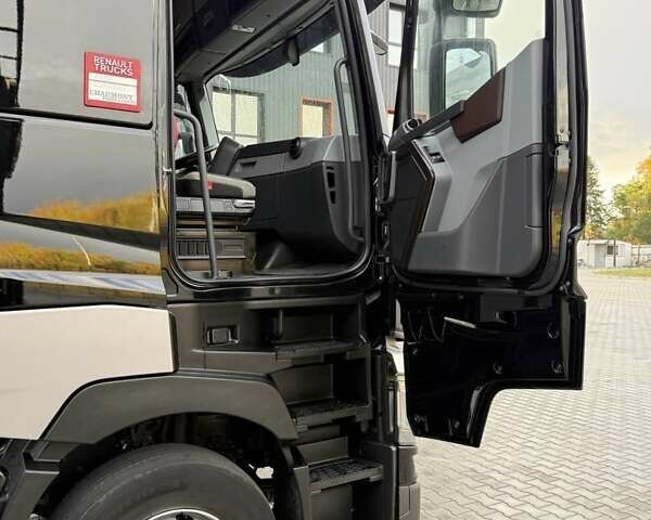 Рено Range T 2017 в Дубно на Automoto.ua Черный Рено Range T, объемом двигателя 12.9 л и пробегом 700 тыс. км за 34999 $, фото 146 на Automoto.ua