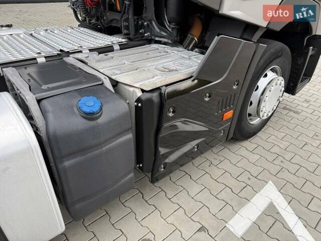 Рено Range T 2017 в Дубно на Automoto.ua Черный Рено Range T, объемом двигателя 12.9 л и пробегом 700 тыс. км за 34999 $, фото 37 на Automoto.ua