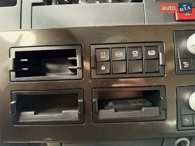 Рено Range T 2017 в Дубно на Automoto.ua Черный Рено Range T, объемом двигателя 12.9 л и пробегом 700 тыс. км за 34999 $, фото 129 на Automoto.ua