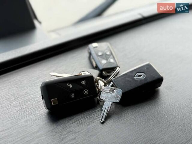 Рено Range T 2017 в Дубно на Automoto.ua Черный Рено Range T, объемом двигателя 12.9 л и пробегом 700 тыс. км за 34999 $, фото 170 на Automoto.ua