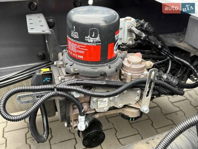 Рено Range T 2017 в Дубно на Automoto.ua Черный Рено Range T, объемом двигателя 12.9 л и пробегом 700 тыс. км за 34999 $, фото 51 на Automoto.ua