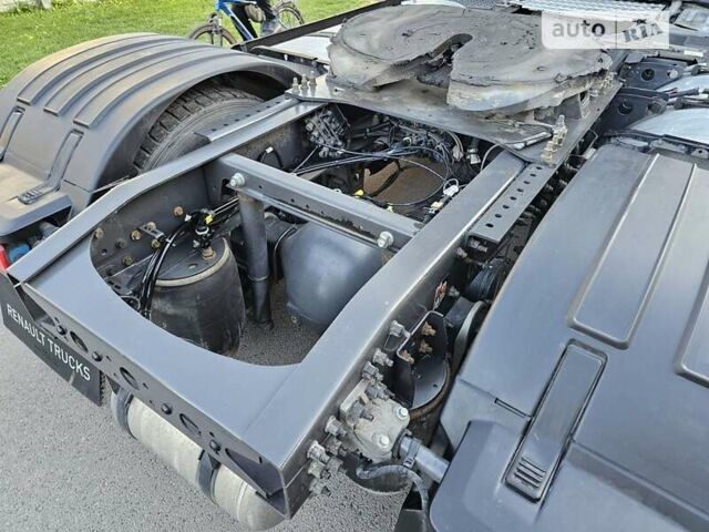 Черный Рено Range T, объемом двигателя 12.9 л и пробегом 749 тыс. км за 34900 $, фото 15 на Automoto.ua