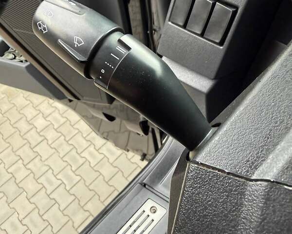 Рено Range T 2017 в Дубно на Automoto.ua Черный Рено Range T, объемом двигателя 12.9 л и пробегом 700 тыс. км за 34999 $, фото 107 на Automoto.ua