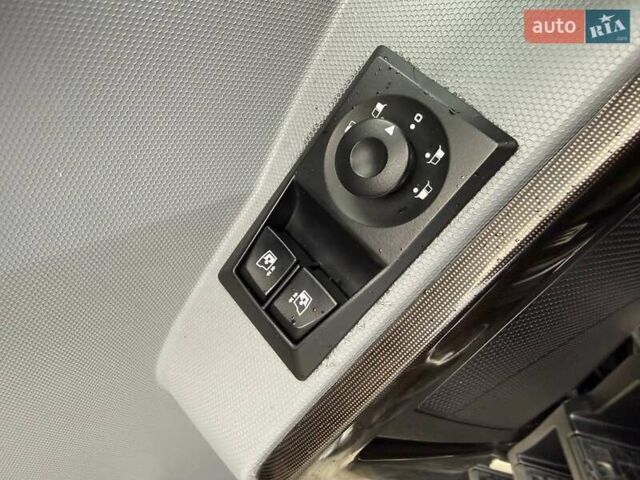 Рено Range T 2017 в Дубно на Automoto.ua Черный Рено Range T, объемом двигателя 12.9 л и пробегом 700 тыс. км за 34999 $, фото 98 на Automoto.ua