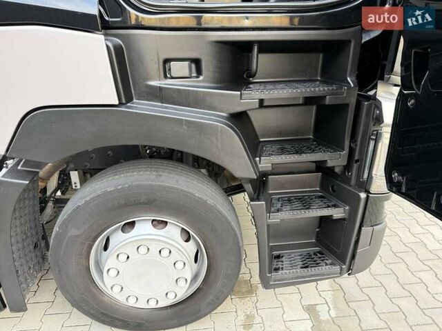 Рено Range T 2017 в Дубно на Automoto.ua Черный Рено Range T, объемом двигателя 12.9 л и пробегом 700 тыс. км за 34999 $, фото 143 на Automoto.ua