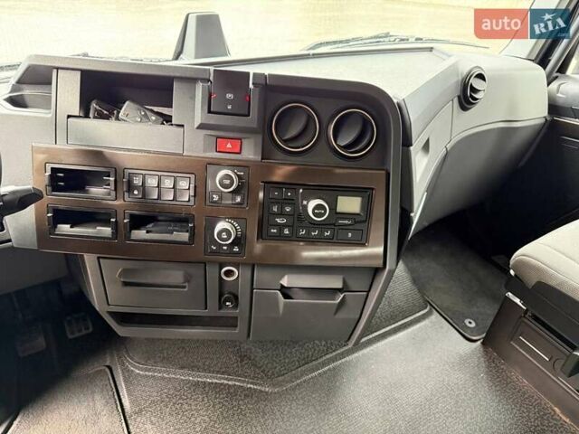 Рено Range T 2017 в Дубно на Automoto.ua Черный Рено Range T, объемом двигателя 12.9 л и пробегом 700 тыс. км за 34999 $, фото 113 на Automoto.ua